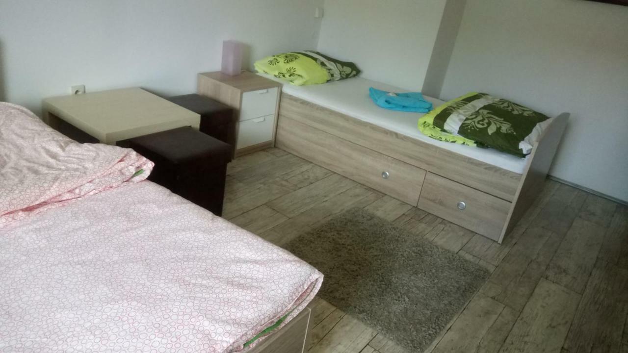 Penzion U Formana Straz nad Nezarkou Exterior foto