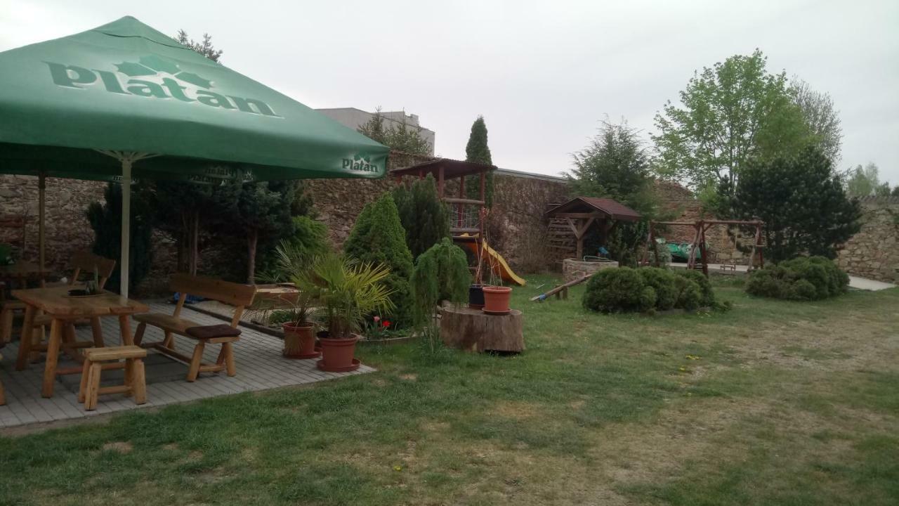 Penzion U Formana Straz nad Nezarkou Exterior foto